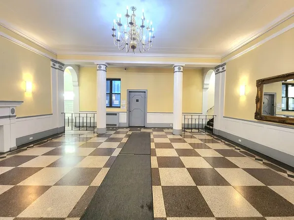 6538 Booth St APT 6E, Flushing, NY 11374