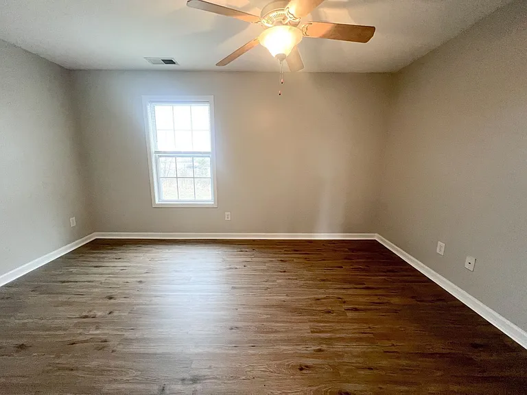 781 Cherrybark Ln — Photo 8