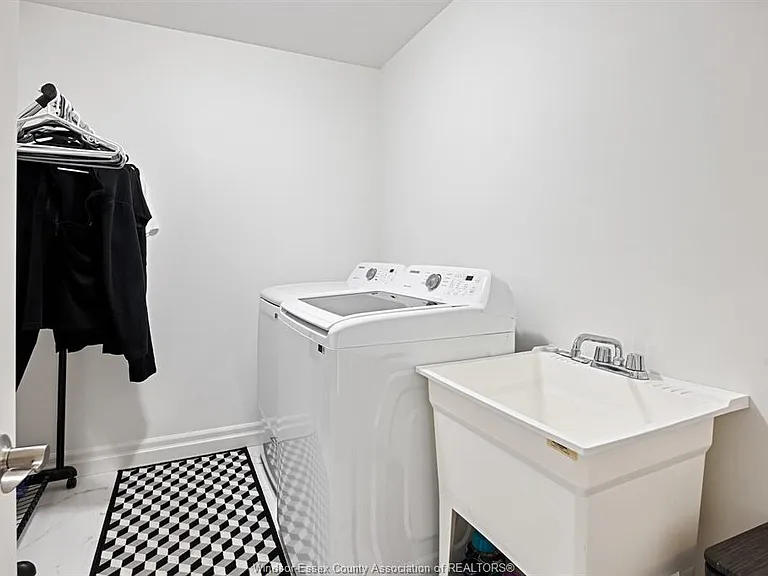 116 Peters St — Photo 17