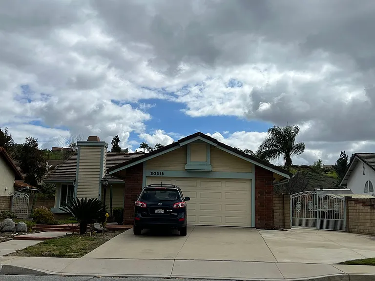20318 Temple Ave — Photo 3