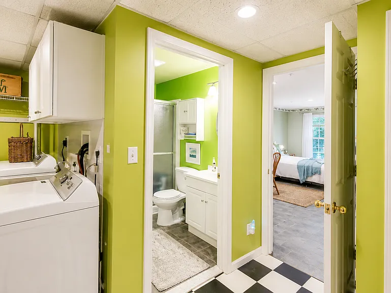 647 Lucky Leaf Cir #B — Photo 9