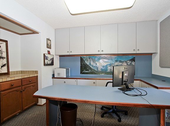 3rd image of 1626 Canary Dr