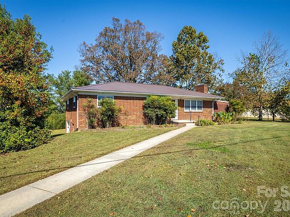 3rd image of 2106 Enon Rd