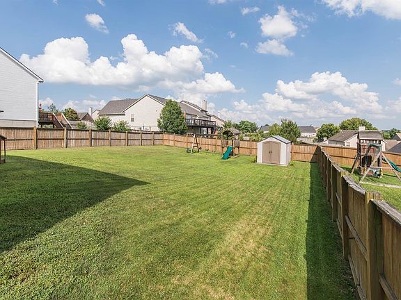 5th image of 203 Primrose Cir