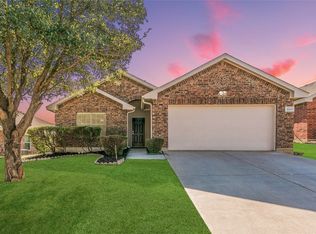 9817 Sterlinghill Dr, Fort Worth, TX 76108