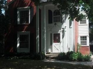 472 Neff Rd, Grosse Pointe, MI 48230