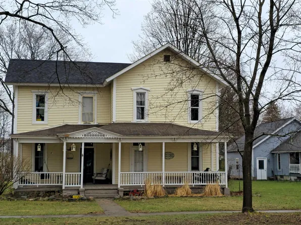 208 S Cherry St, Kalkaska, MI 49646