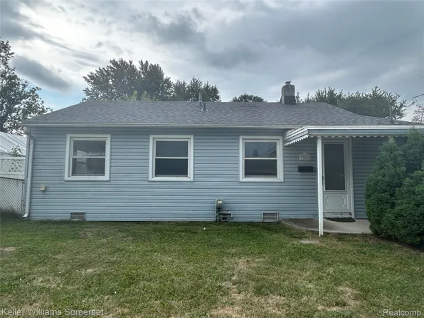 33809 Calumet Ct, Westland, MI 48186