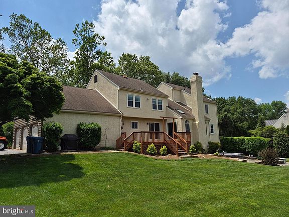 4th image of 231 Kirkbrae Rd