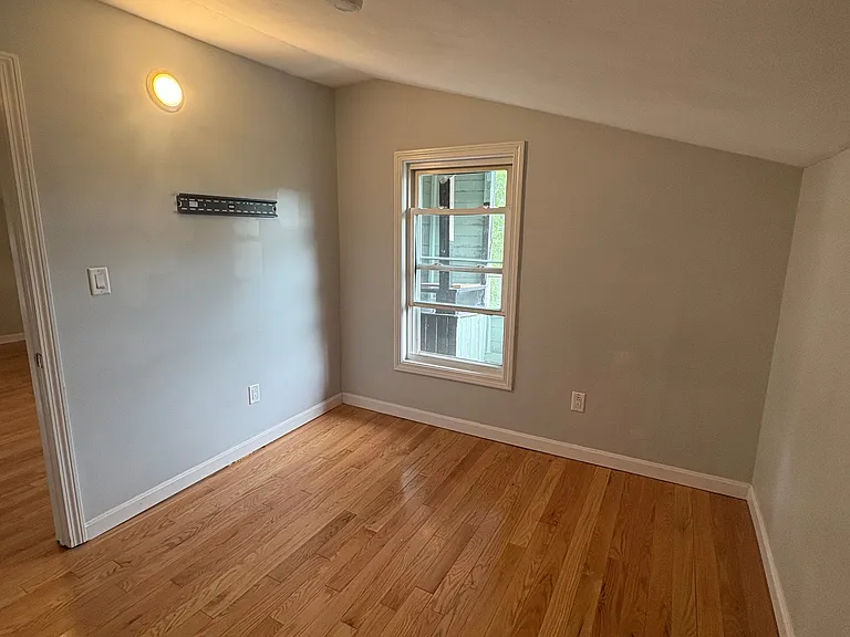 12 Winter St #7 — Photo 6