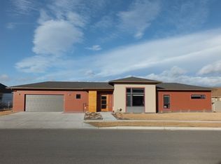 890 Wolf Rd, Helena, MT 59602