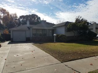 36 E Cortland Ave, Fresno, CA 93704