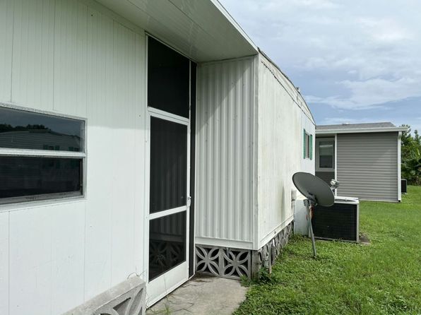 100 Jose Gaspar Dr #100, North Fort Myers, FL 33917