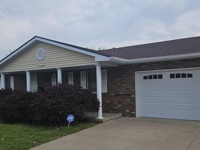 214 W Locust St, Harrisburg, IL, 62946