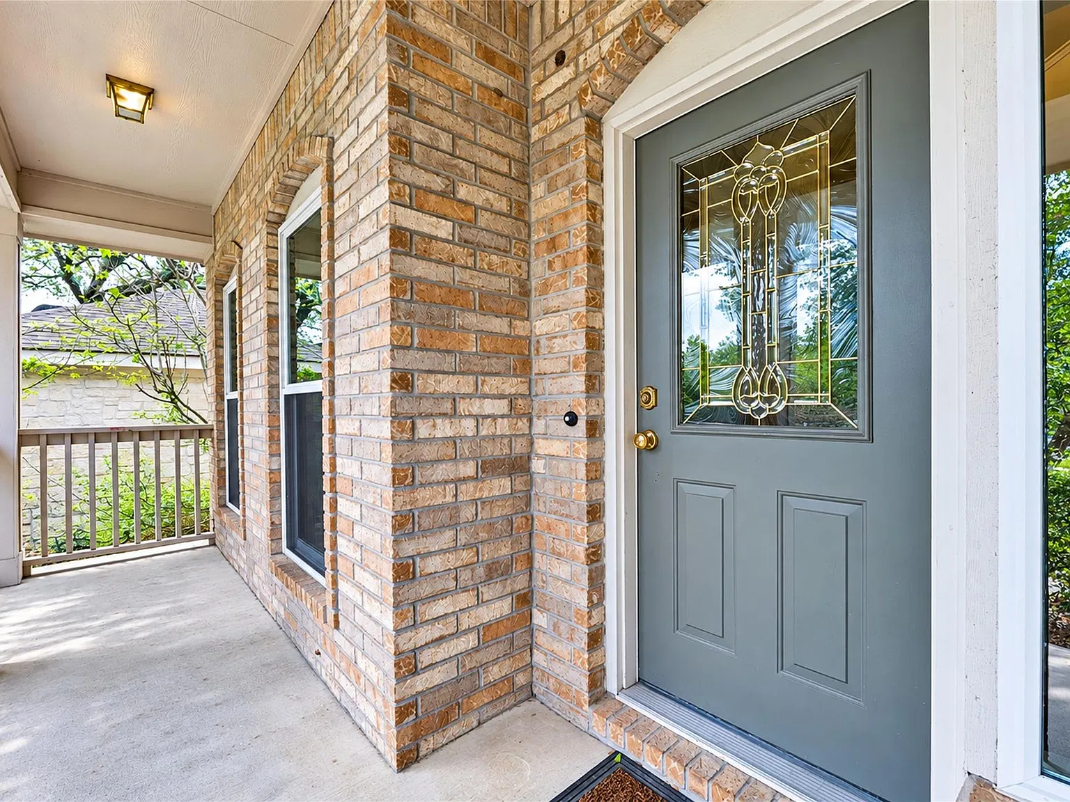 4 bed, 2.5 bath, 2137 sqft, $3,300 — Photo 3