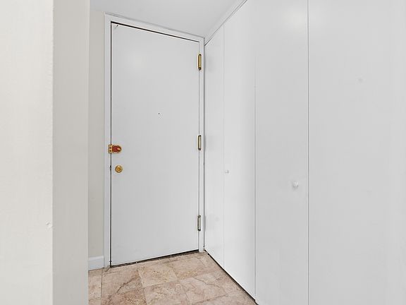 5th image of 1540 N La Salle St #1801