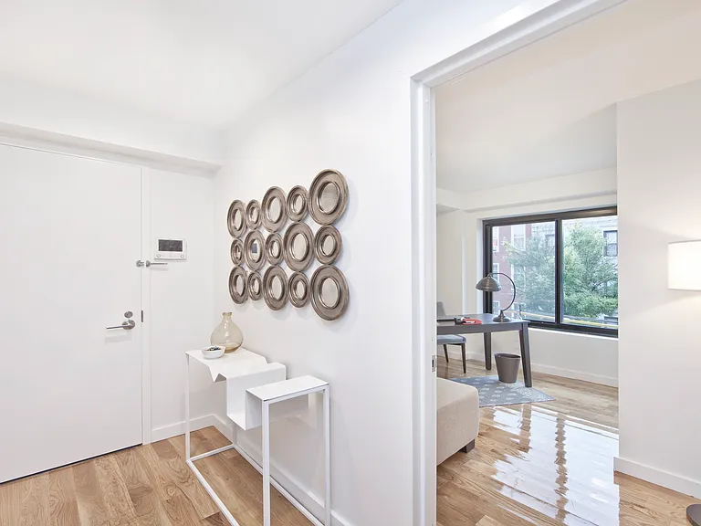387 Bleecker St #2B — Photo 5