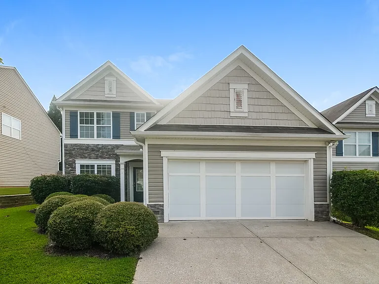 216 Winterbury Dr — Photo 1