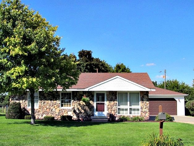 1st image of 7 Sunbury Dr