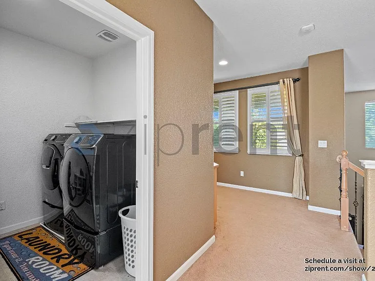 887 Hampton St — Photo 30