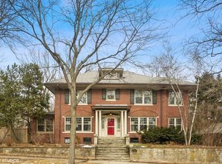 831 Ingleside Pl, Evanston, IL 60201