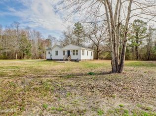 144 Maple Dr, Holly Ridge, NC 28445