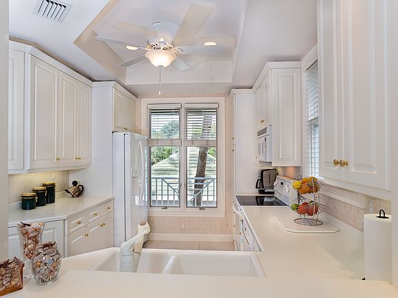 3rd image of 5789 Baltusrol Ct APT 201