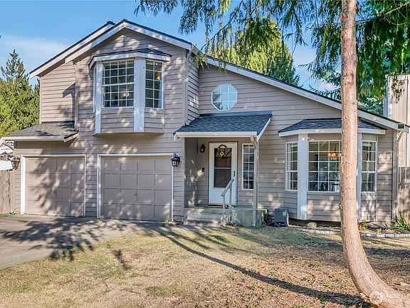 3rd image of 11211 206th Avenue Ct E