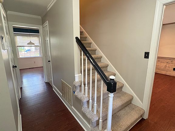 5th image of 2353 Ravenhill Dr