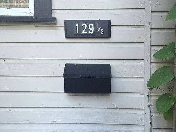 2nd image of 129 1/2 Oneida St