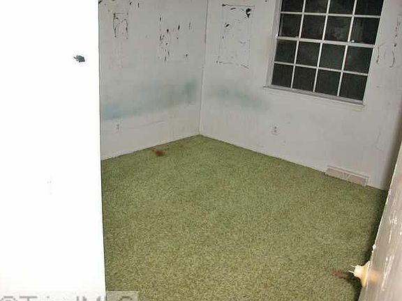 3rd image of 203 A E Montcastle Dr