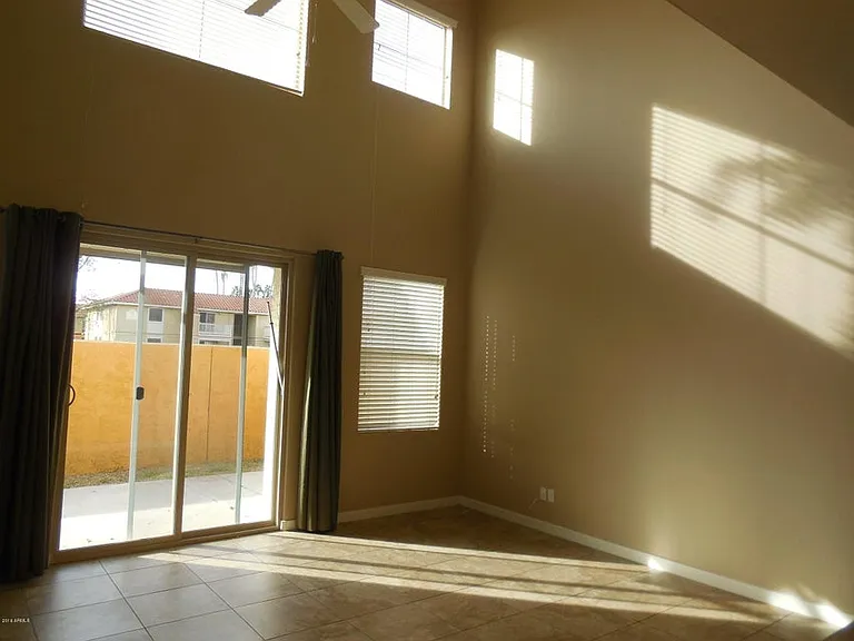 1131 E Cedar St — Photo 8
