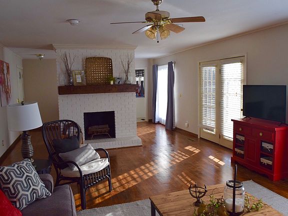 5th image of 207 N 27th St