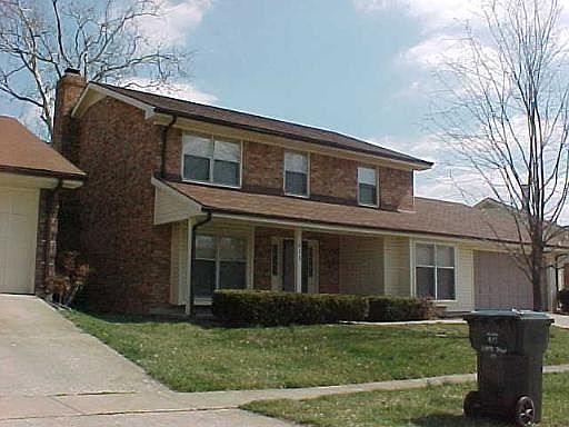 2nd image of 413 Lakebow Ct