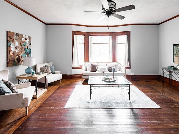4th image of 833 Ashland Ave