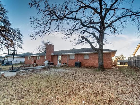 3rd image of 212 Moorman Dr
