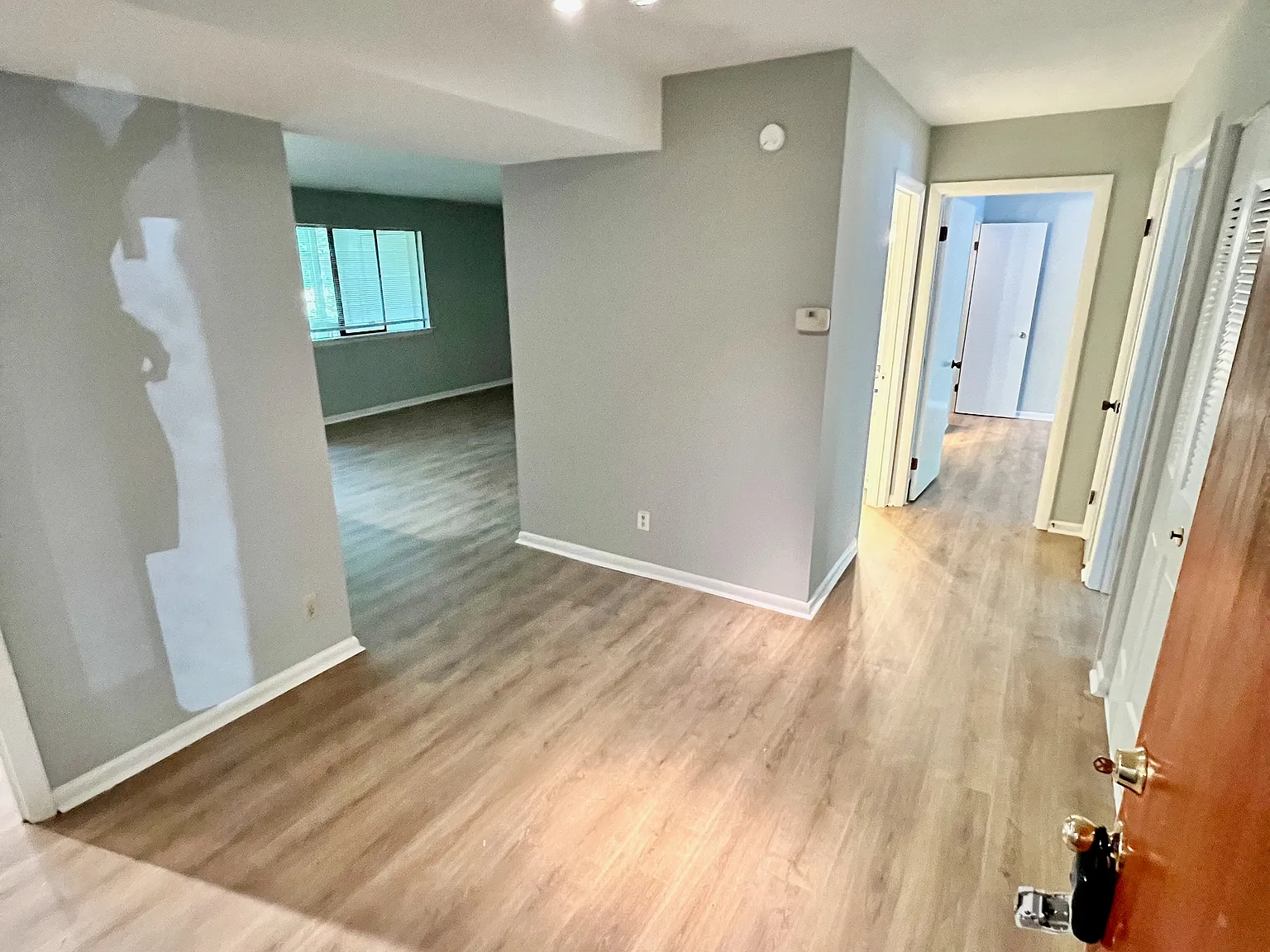 2 bed, 1.5 bath, $1,400 — Photo 2