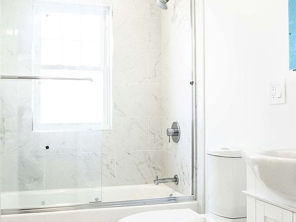 landlord_unit_photo_30143431_12
