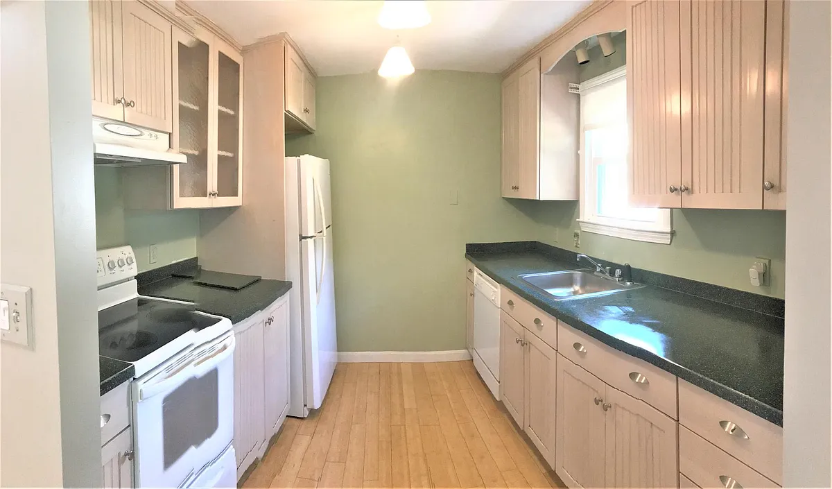 Building Photo - 16 Mount Vernon St #16