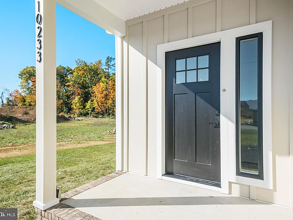 3rd image of 10233 Dalmatian Dr