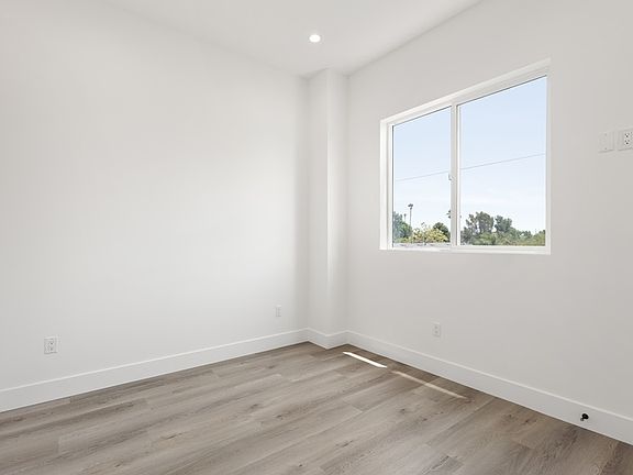 5th image of 5232 Tilden Ave #1