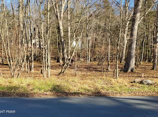 713 Decker Rd, Bushkill, PA 18324