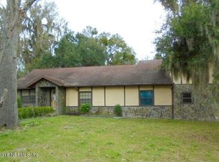 210 Palm Ave, Crescent City, FL 32112