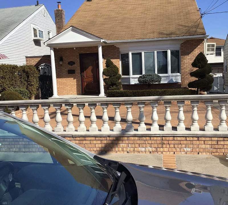 2nd image of 2225 E 71st St