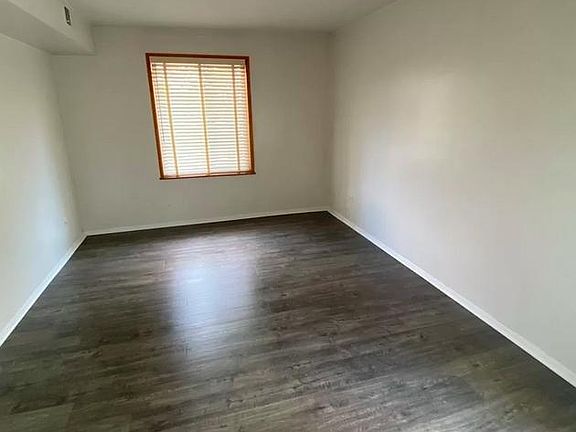 3rd image of 6190 Pinewood Ct APT 201
