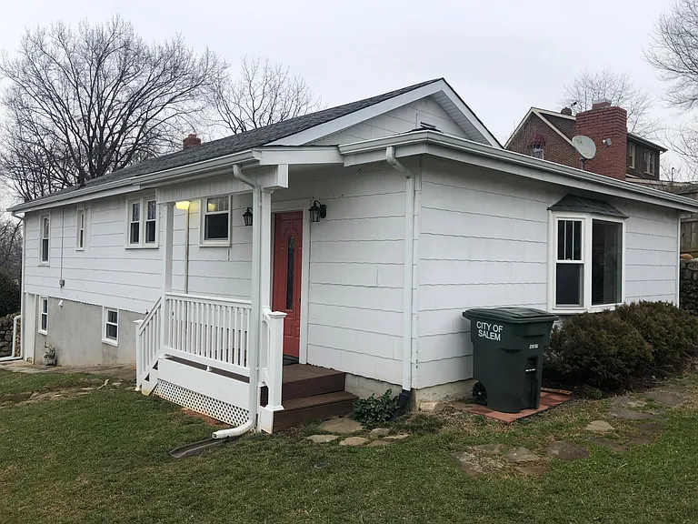 830 Oakview Dr — Photo 18