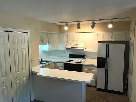 5th image of 101 E Jennings St APT D