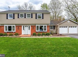 4105 Minstrell Ln, Fairfax, VA 22033