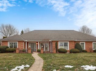 1779 Summerfield Dr, Mechanicsburg, PA 17055