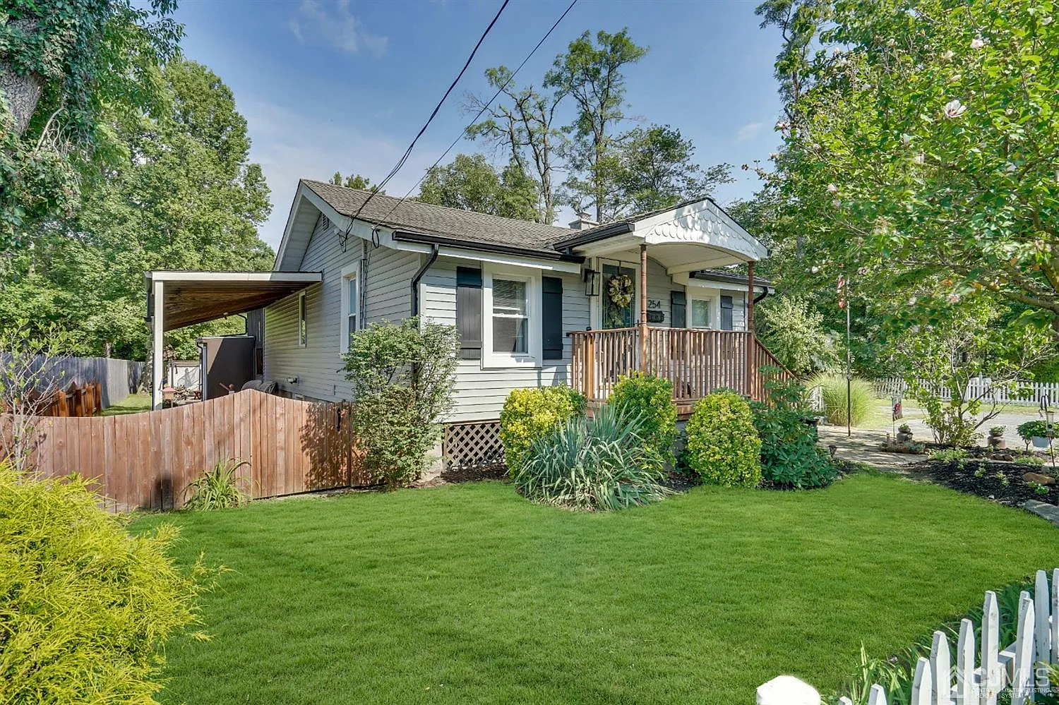 254 Manalapan Rd photo 1